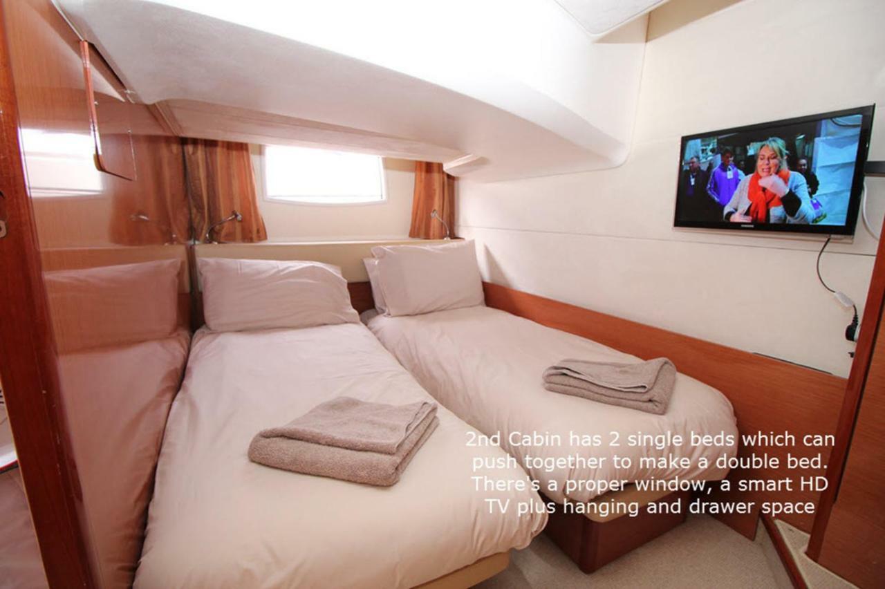 Hotel Zen Dog Luxury Motor Yacht Lymington Exterior foto