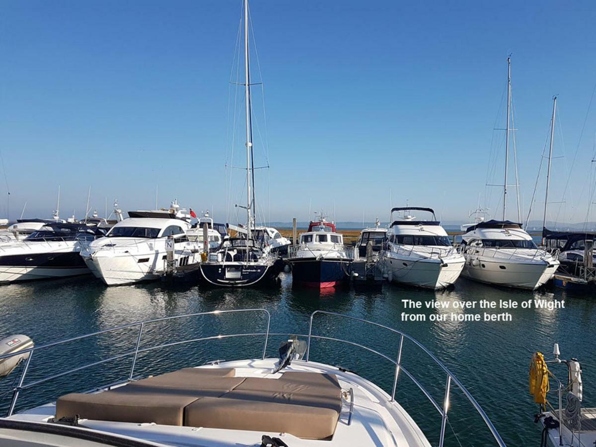 Hotel Zen Dog Luxury Motor Yacht Lymington Exterior foto